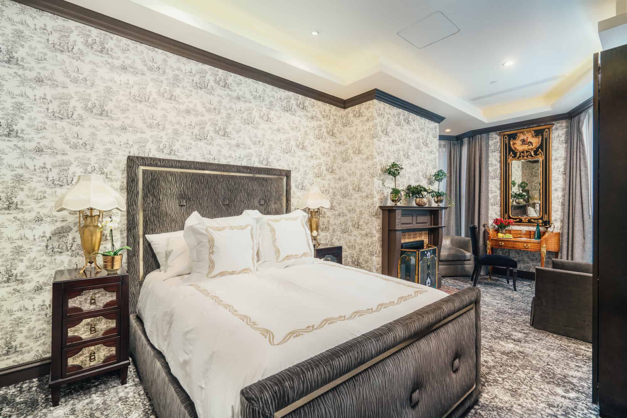 The Jardin Room - Queen size bed, Nero Portoro marble bathroom with separate shower and deep soaking tub.